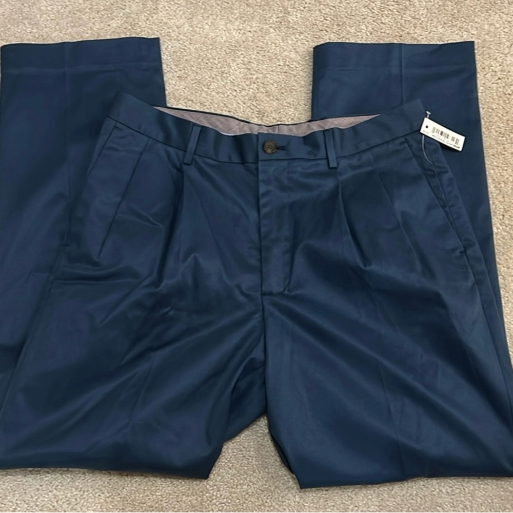 Buttoned Down Men’s blue dress pants 33x30